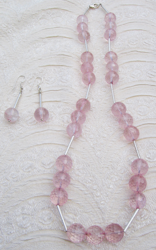 Parure in Argento satinato e Quarzo rosa sfaccettato